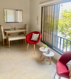 Apartamento Amplio y Central En Laureles